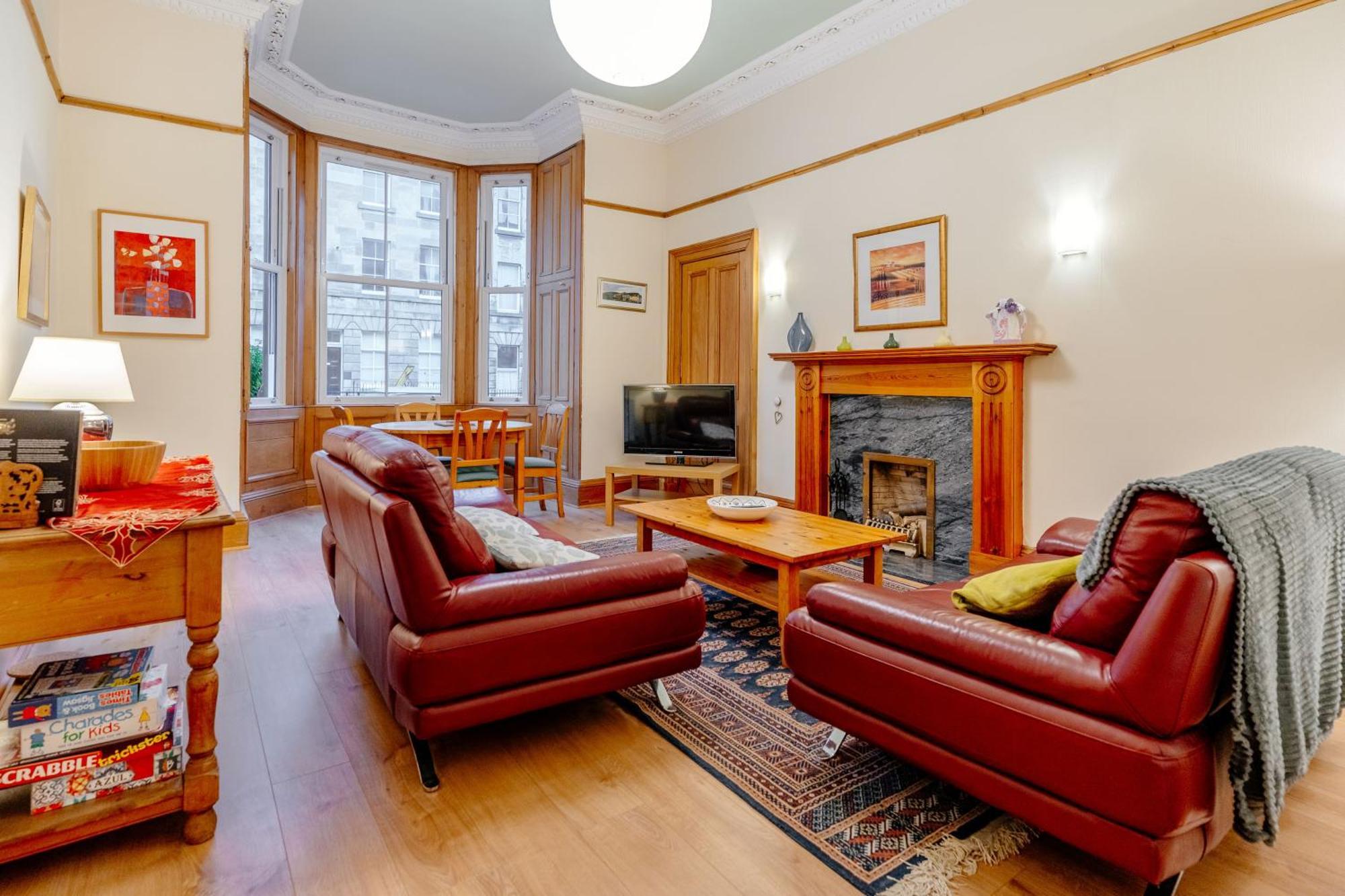 Beautiful Spacious Ground Floor Newington Flat Edimburgo Esterno foto