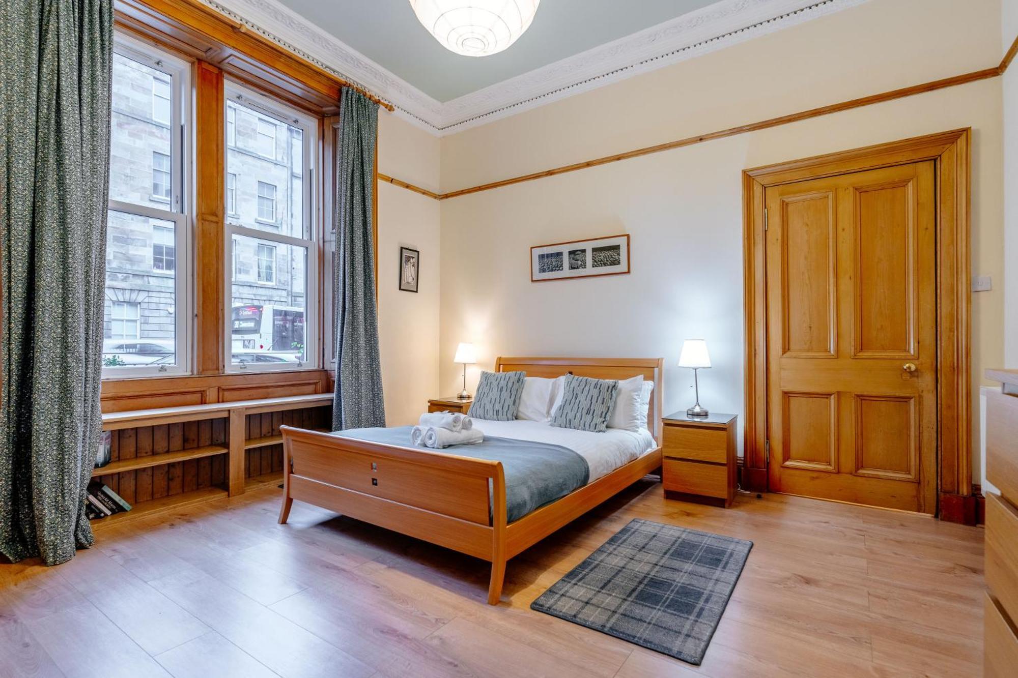 Beautiful Spacious Ground Floor Newington Flat Edimburgo Esterno foto